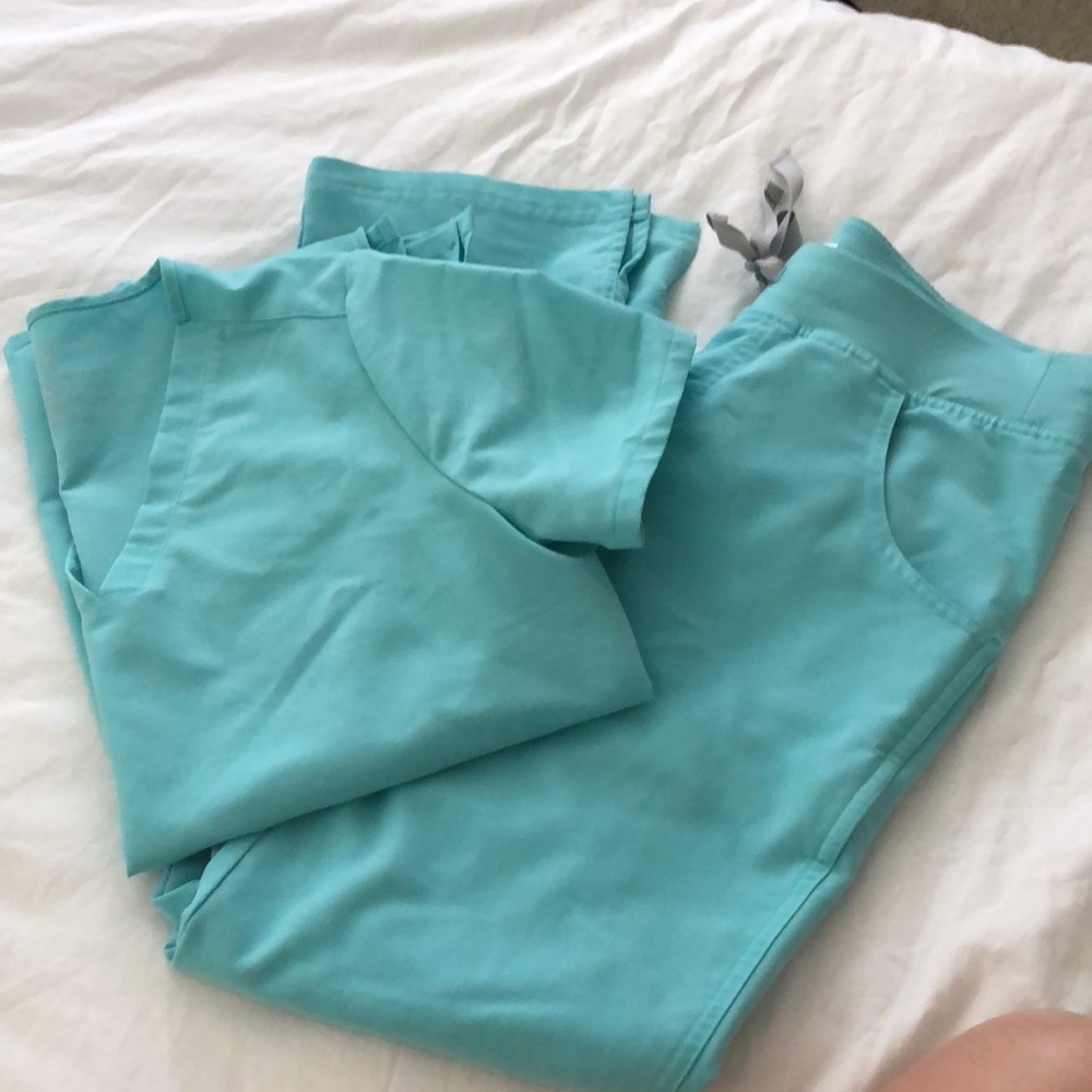 Figs scrubs Fresh Aqua small scrub set